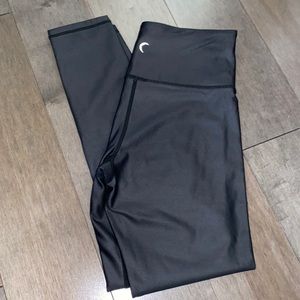 SALE *BUY2/GET1* Zyia sheen leggings